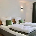 Moderne Eg-wohnung Im Guenztal *